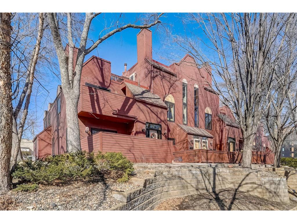 16 Irvine Park #16A Saint Paul MN 55102 6492432 image1