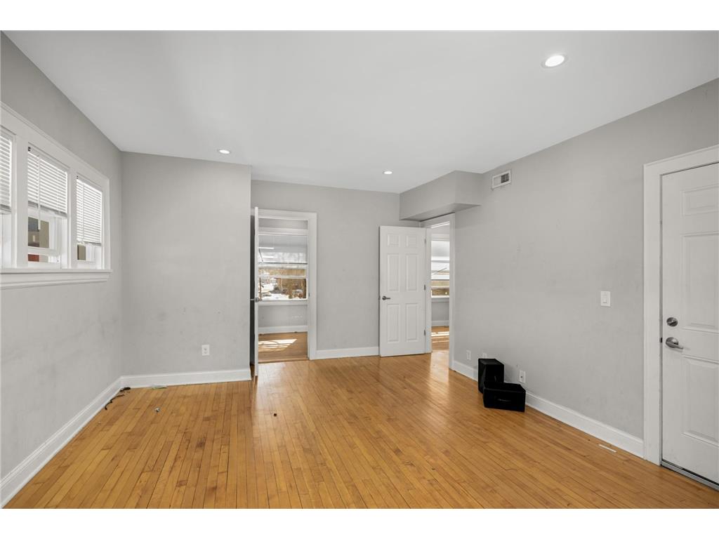 16 W 33rd Street Minneapolis MN 55408 6817411 image16