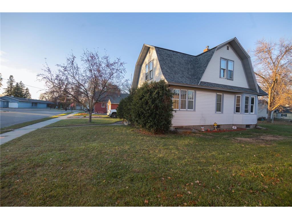 16 W Park Street New York Mills MN 56567 7025069 image3