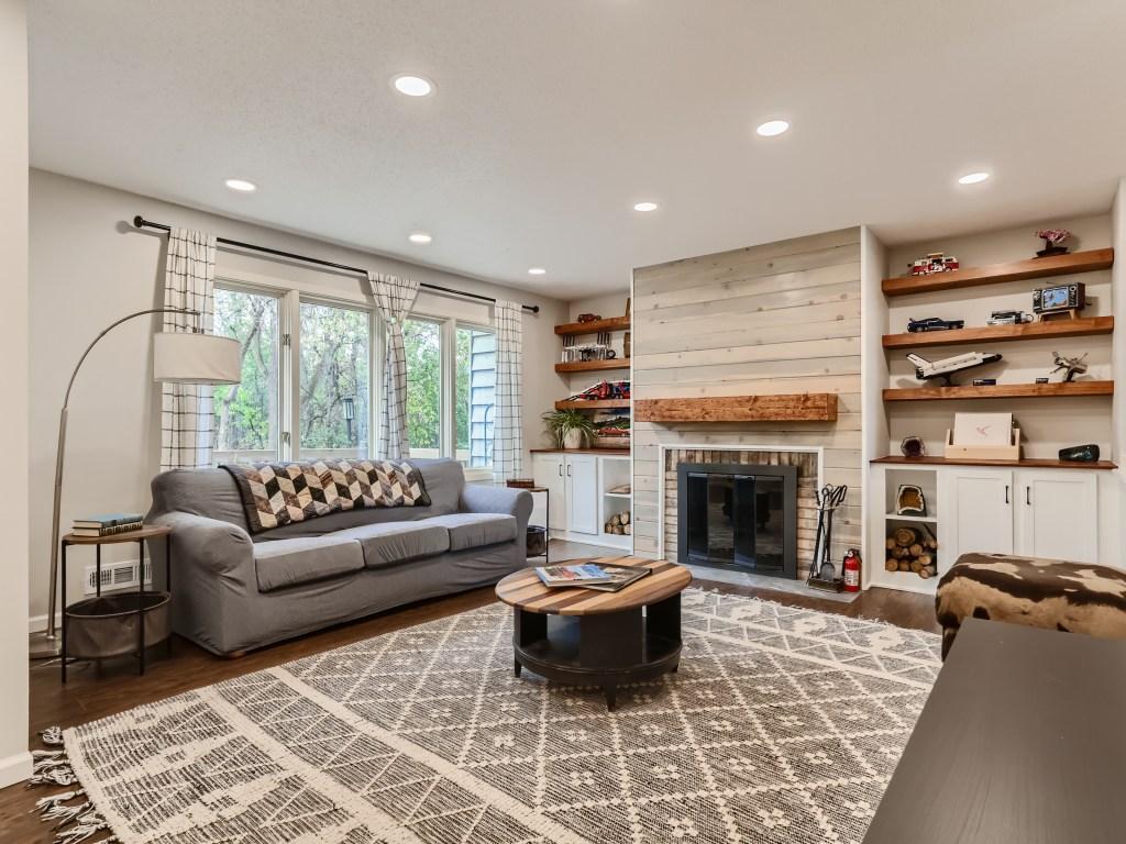 16 Walden Street Burnsville MN 55337 6451982 image1