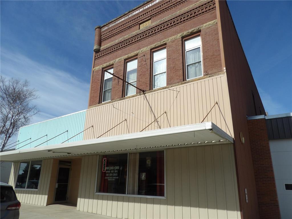 160 1/2 Broadway Street N Alden MN 56009 7042044 image2