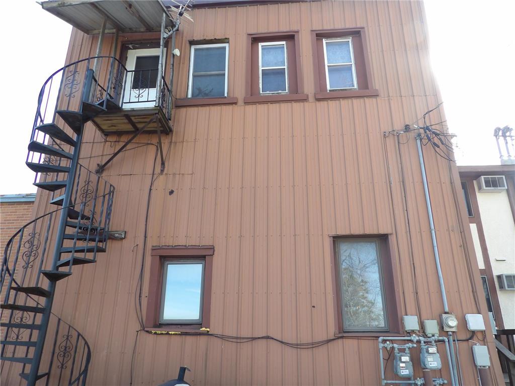 160 1/2 Broadway Street N Alden MN 56009 7042044 image4