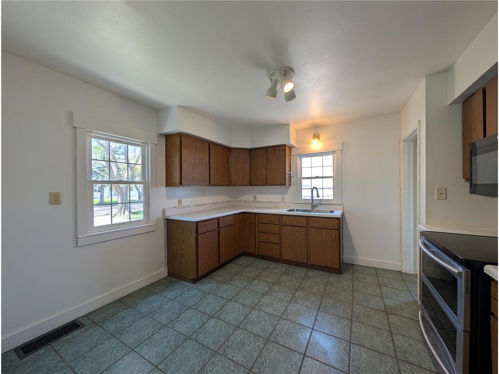 160 10th Street Tracy MN 56175 7072957 image2