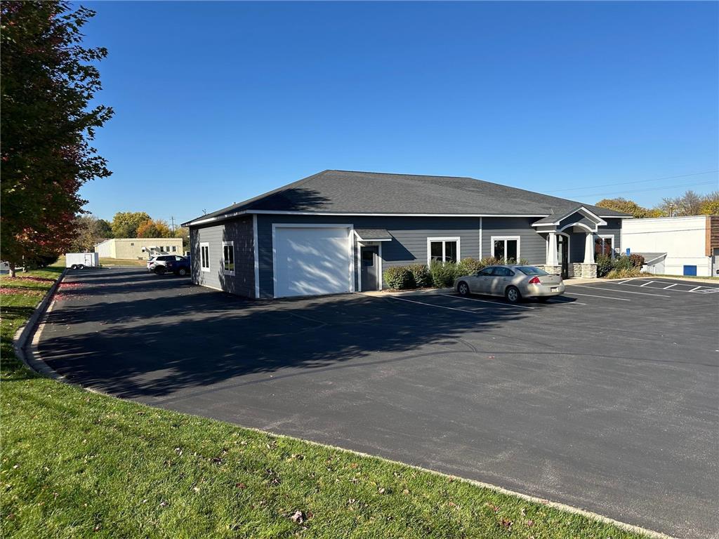 160 Market Street S Shakopee MN 55379 7056061 image1