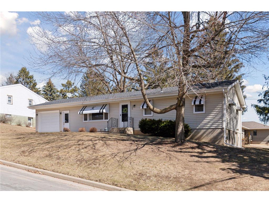 160 N Beulah Street Ellsworth WI 54011 6615073 image1