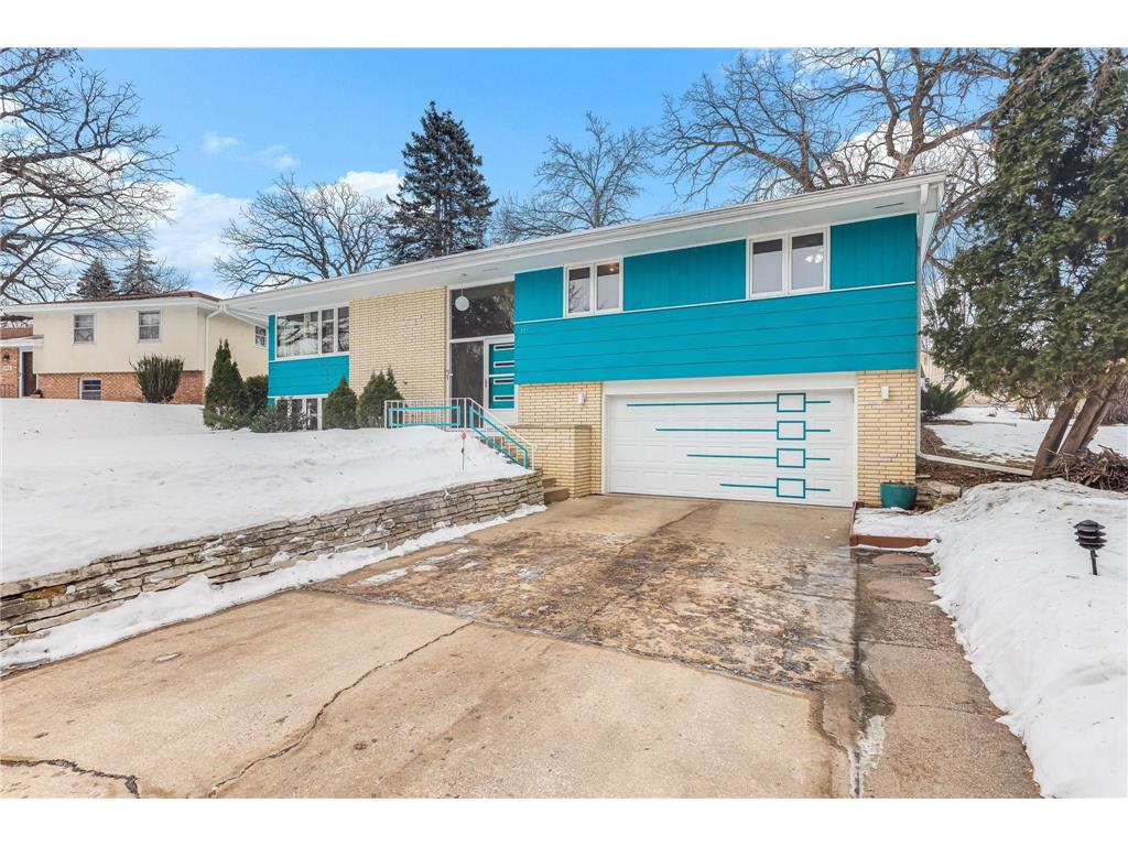 160 Stonybrook Way NE Fridley MN 55432 7040063 image1