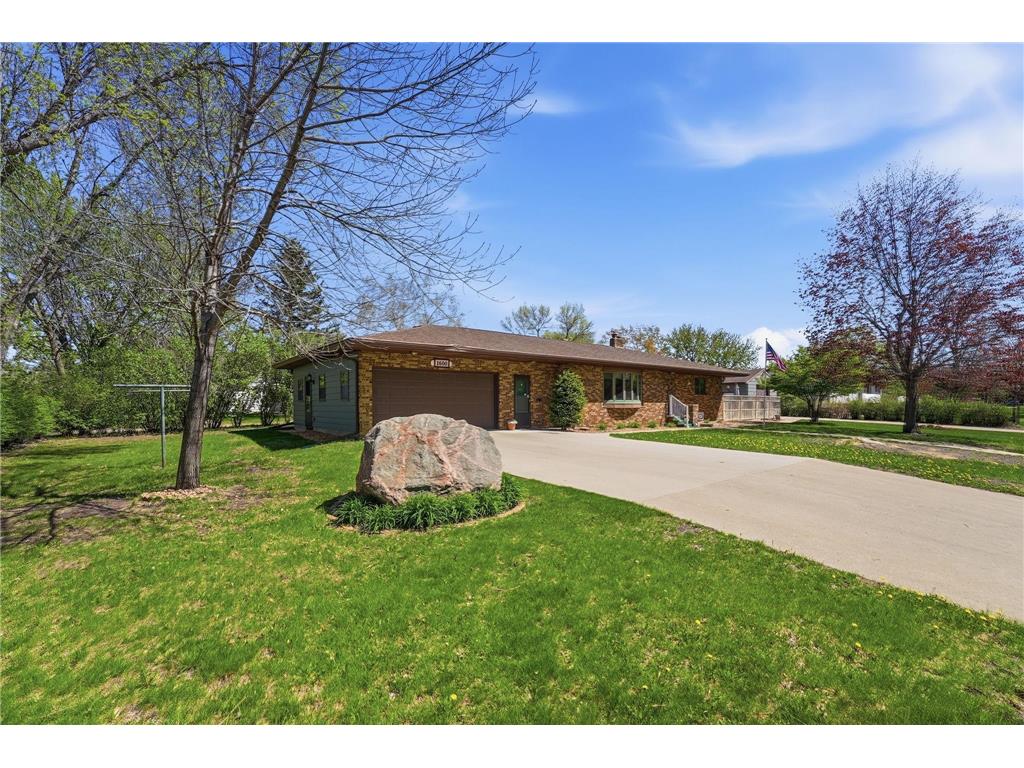 1600 7th Avenue SE Willmar MN 56201 7072084 image1