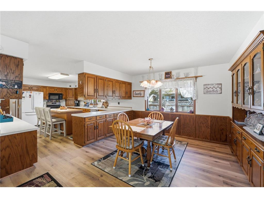 1600 7th Avenue SE Willmar MN 56201 7072084 image11