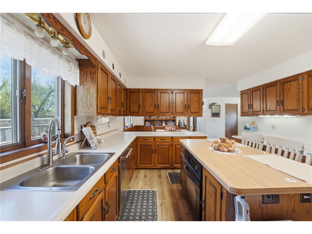 1600 7th Avenue SE Willmar MN 56201 7072084 image16