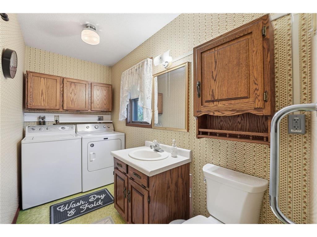 1600 7th Avenue SE Willmar MN 56201 7072084 image20