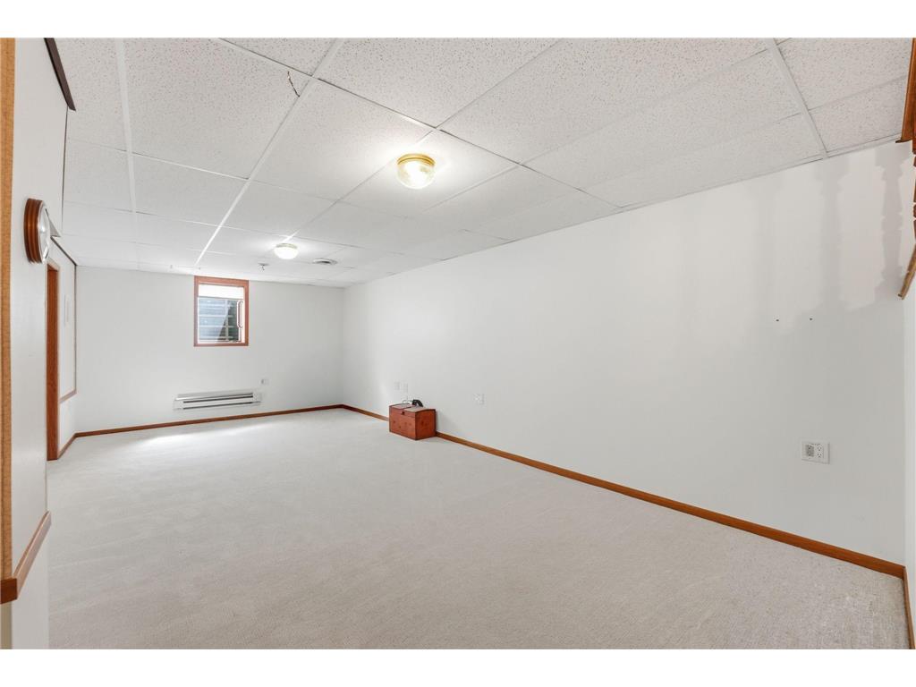 1600 7th Avenue SE Willmar MN 56201 7072084 image28