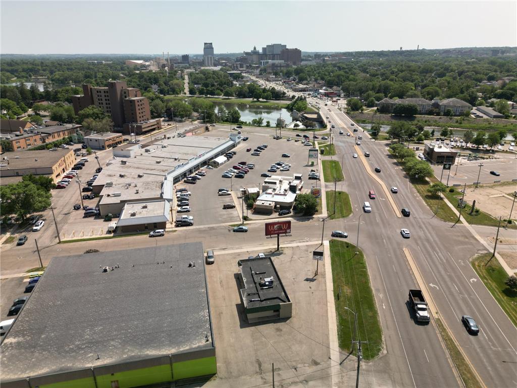 1600 Broadway Avenue N Rochester MN 55906 6334484 image1