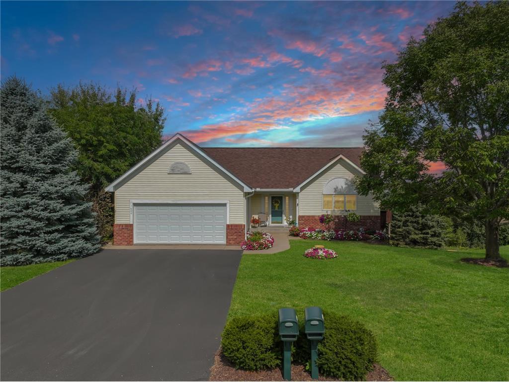 1600 Hallewood Boulevard New Richmond WI 54017 6787126 image1