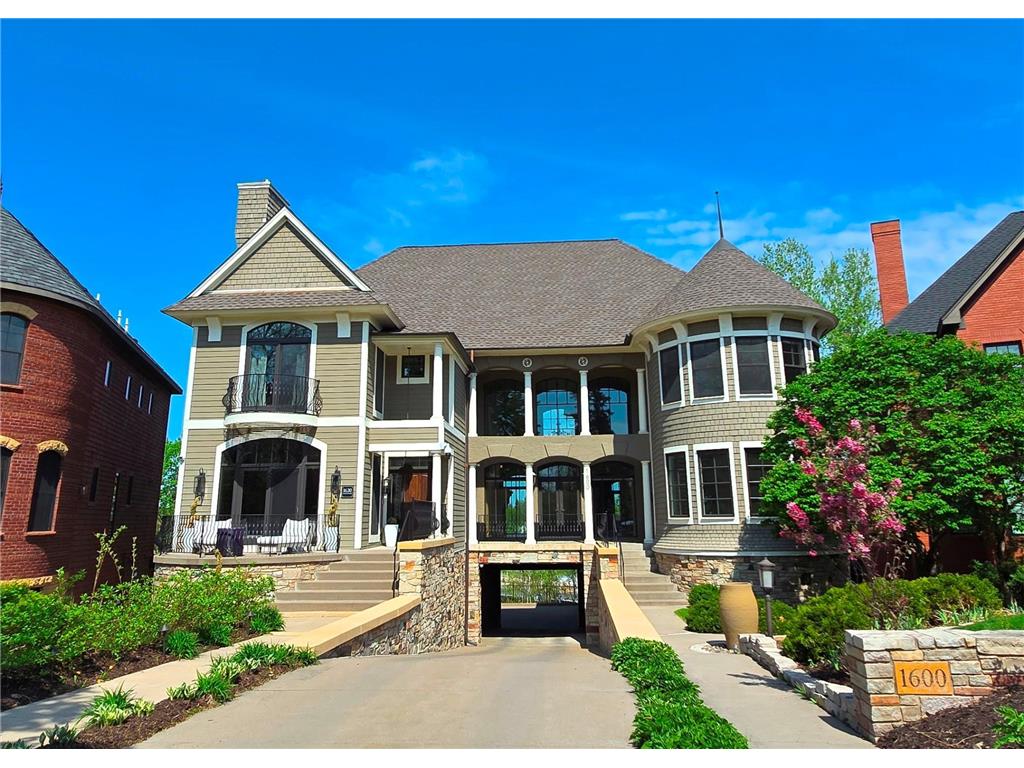 1600 Kenwood Parkway Minneapolis MN 55405 6674652 image1