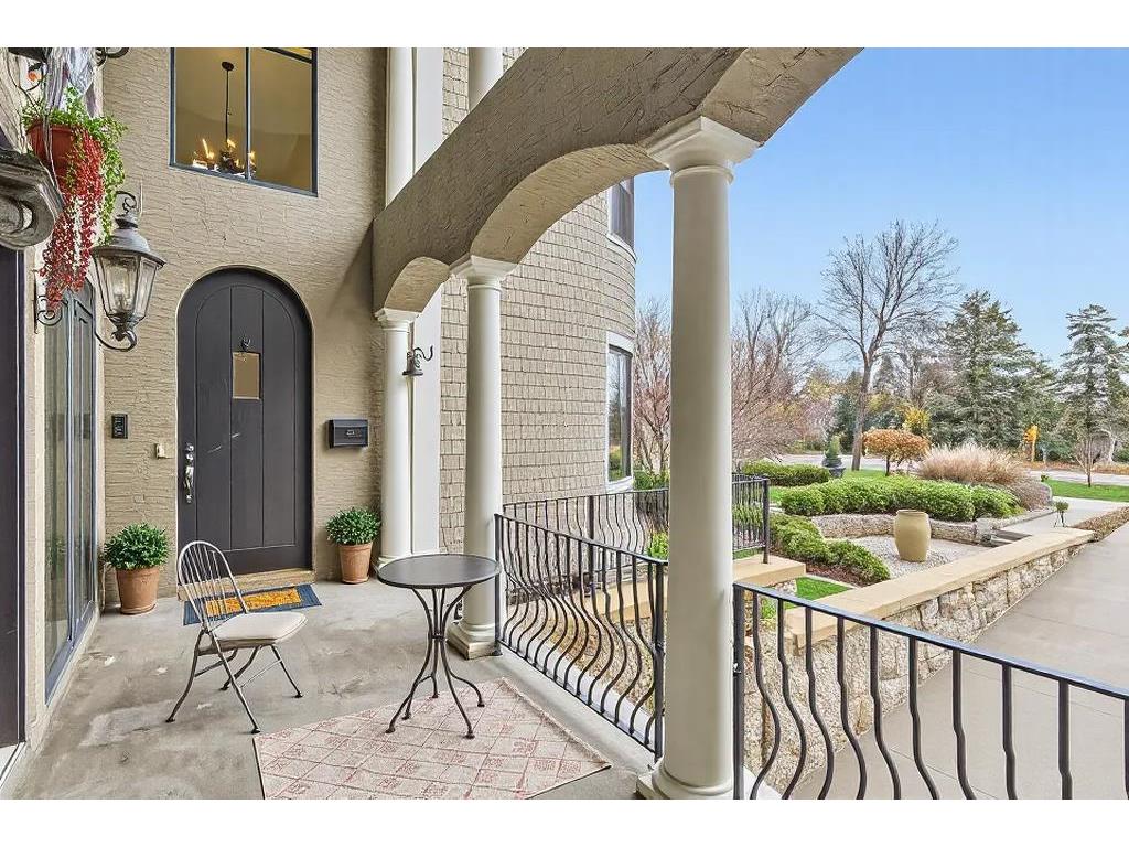 1600 Kenwood Parkway Minneapolis MN 55405 6674652 image2