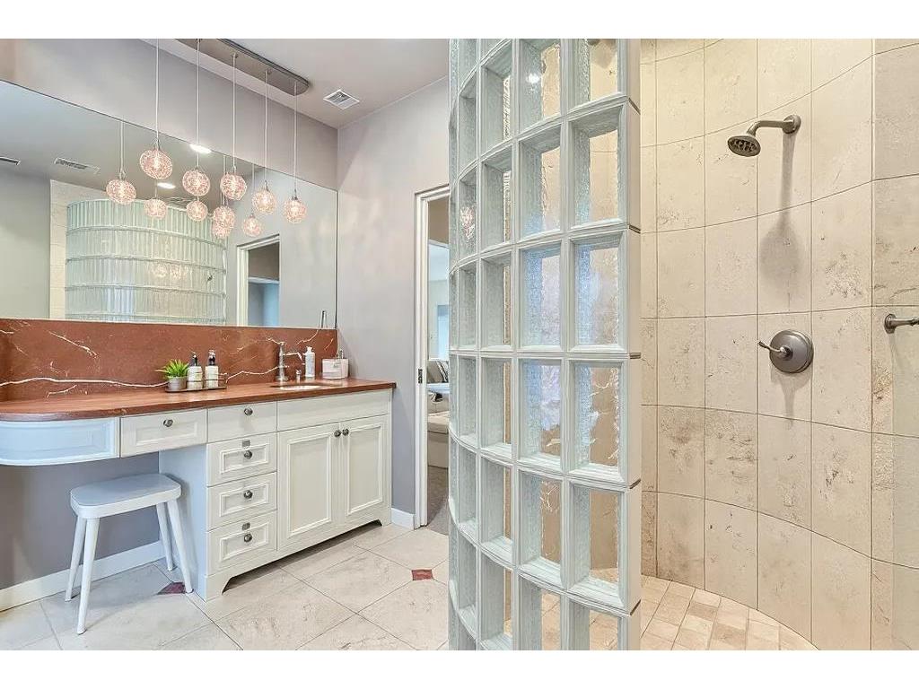 1600 Kenwood Parkway Minneapolis MN 55405 6674652 image33