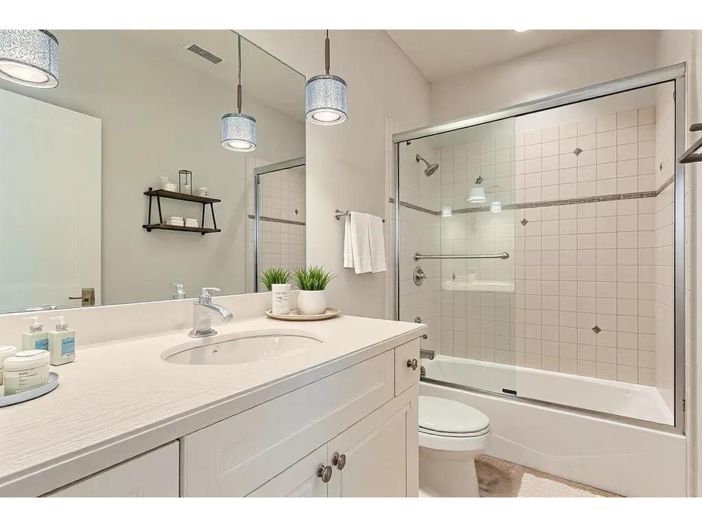 1600 Kenwood Parkway Minneapolis MN 55405 6674652 image39