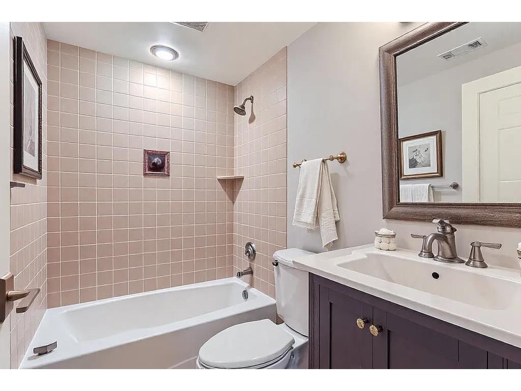 1600 Kenwood Parkway Minneapolis MN 55405 6674652 image45