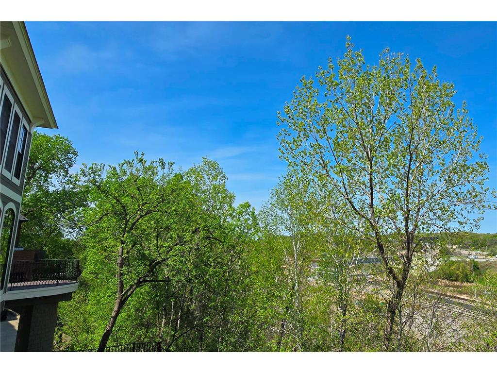 1600 Kenwood Parkway Minneapolis MN 55405 6674652 image50