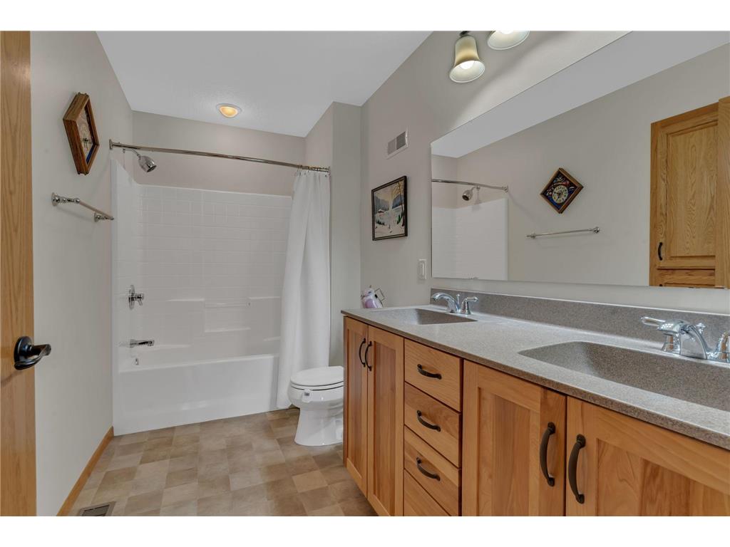 1600 Lower Trentwood Circle NE Willmar MN 56201 7062179 image24