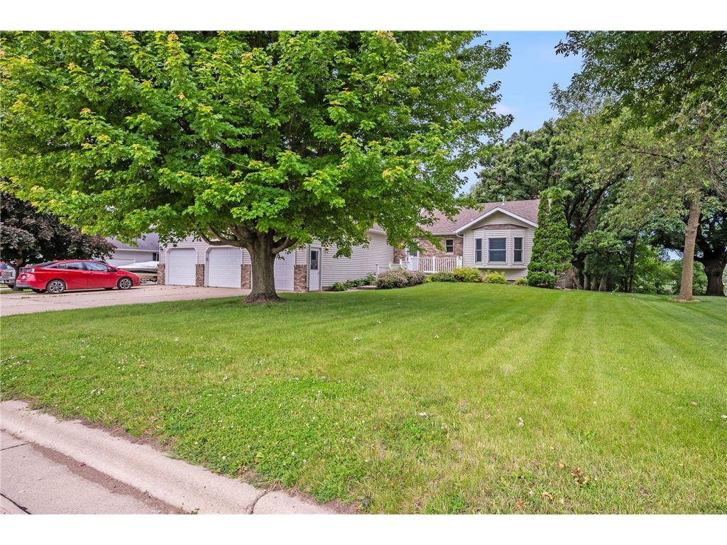 1600 S Prairie Avenue Fairmont MN 56031 6552893 image1