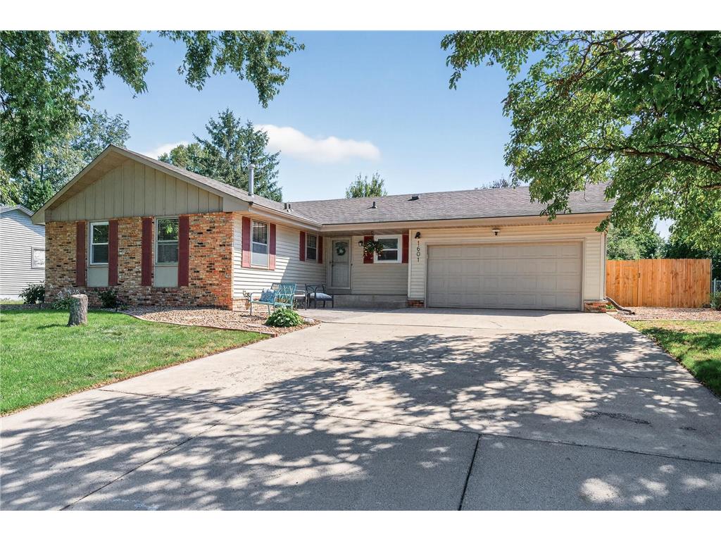 1601 Amy Lane Brooklyn Center MN 55430 6773929 image1