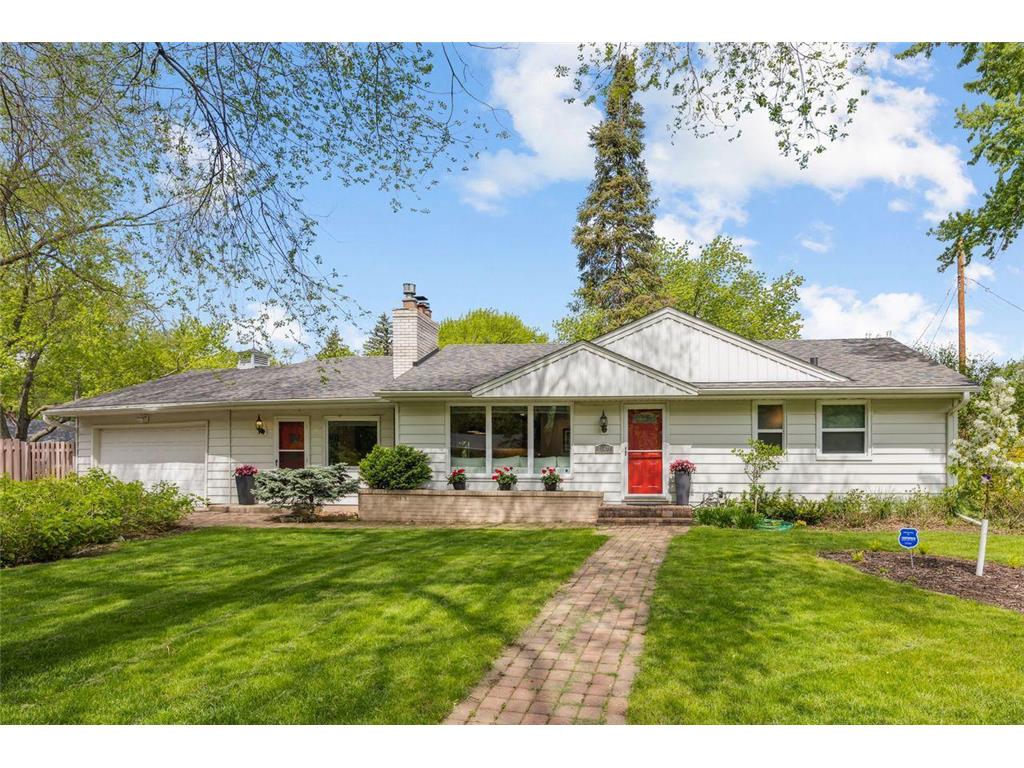 1601 Constance Drive E Golden Valley MN 55422 6532111 image1