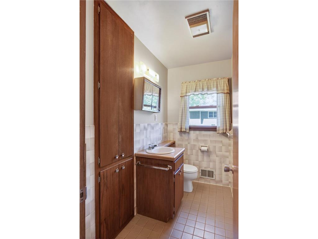 1601 Idaho Avenue S Saint Louis Park MN 55426 7062166 image42