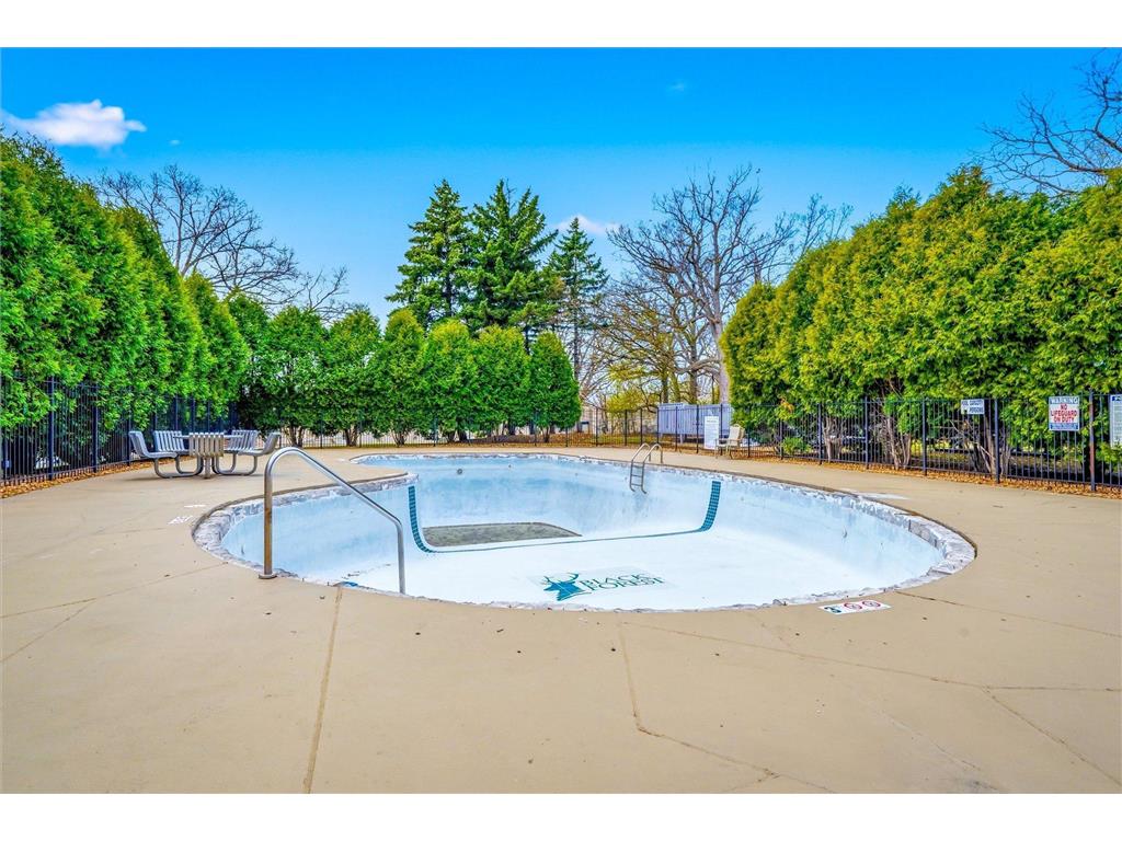 1601 N Innsbruck Drive #102NE Fridley MN 55432 7057711 image24