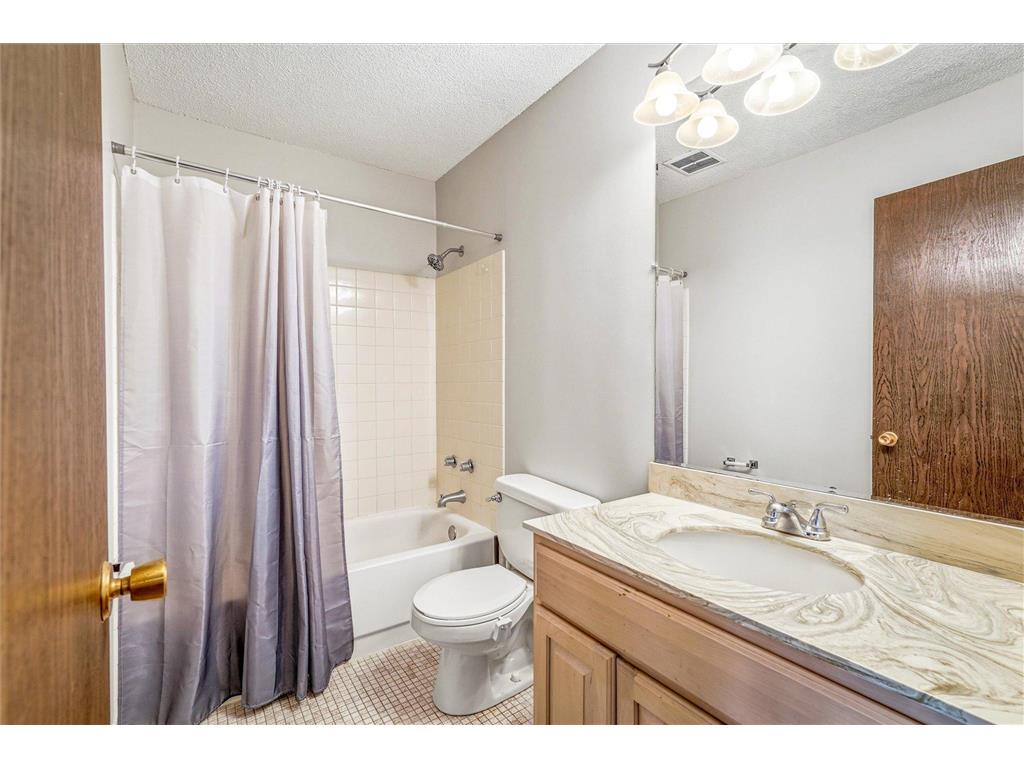 1601 N Innsbruck Drive #102NE Fridley MN 55432 7057711 image4