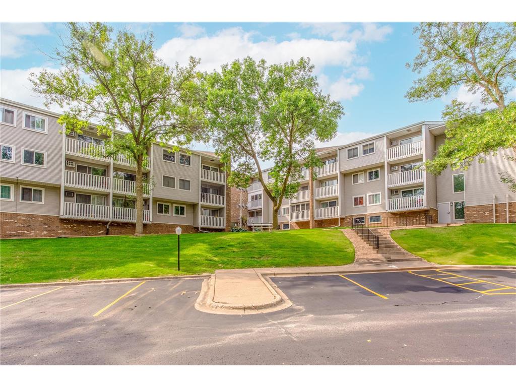 1601 N Innsbruck Drive #146 Fridley MN 55432 6577158 image1