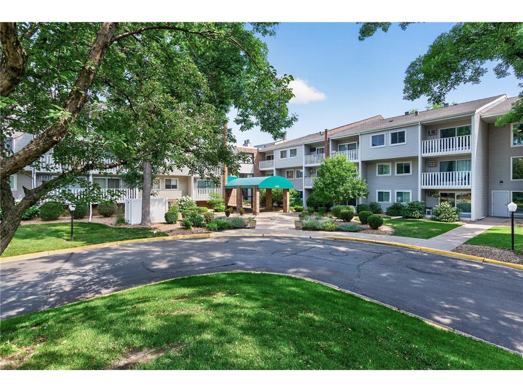1601 N Innsbruck Drive #215NE Fridley MN 55432 7103454 image2