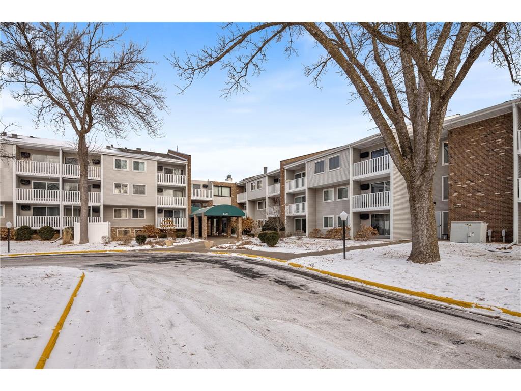1601 N Innsbruck Drive #301NE Fridley MN 55432 6646556 image1