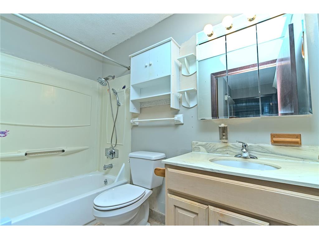 1601 N Innsbruck Drive #319 Fridley MN 55432 6723571 image16