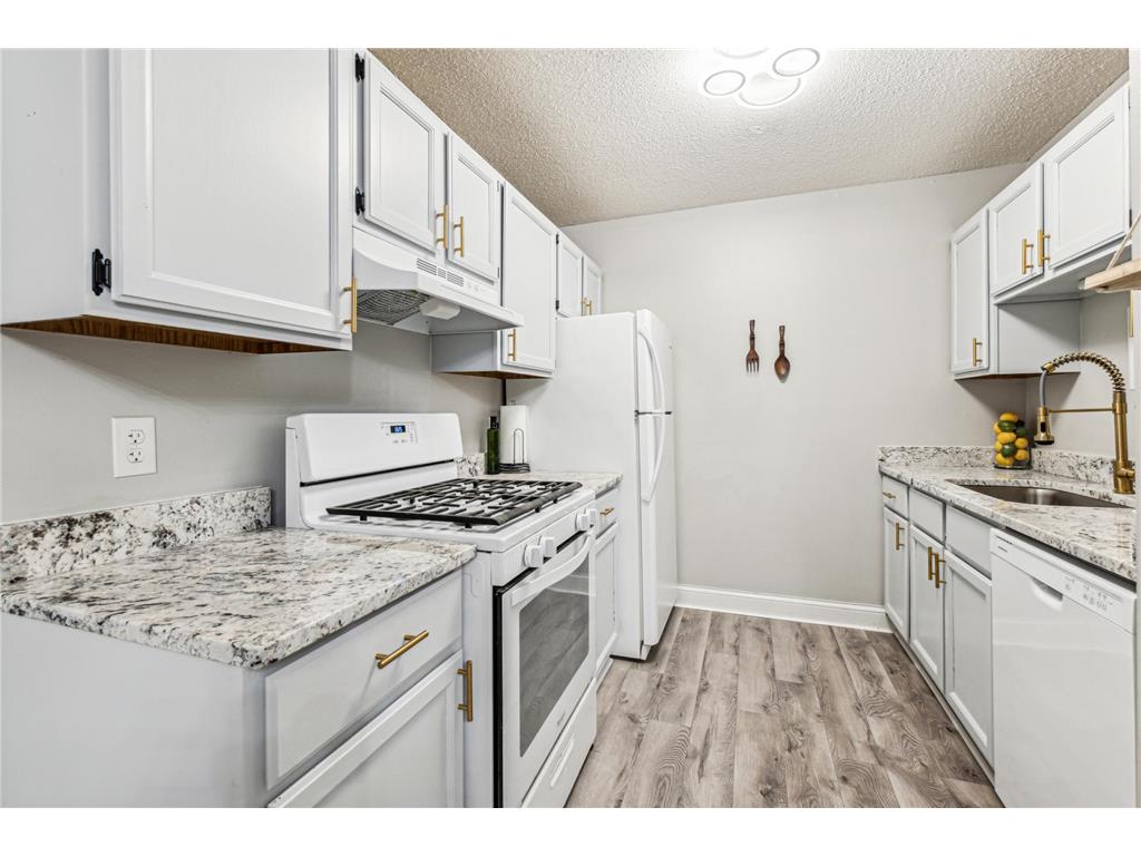 1601 N Innsbruck Drive #326 Fridley MN 55432 6589710 image1