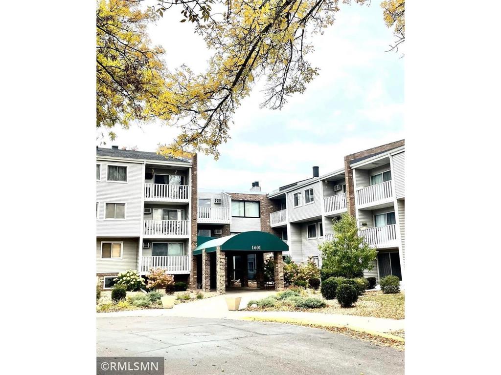 1601 N Innsbruck Drive 336, Fridley, MN 55432 MLS 6329657 Edina Realty