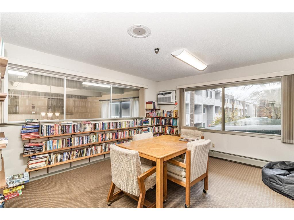 1601 N Innsbruck Drive NE #123 Fridley MN 55432 6812562 image12