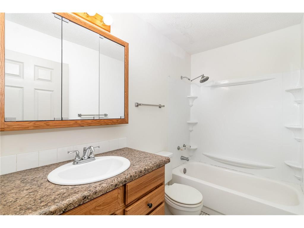 1601 N Innsbruck Drive NE #123 Fridley MN 55432 6812562 image8