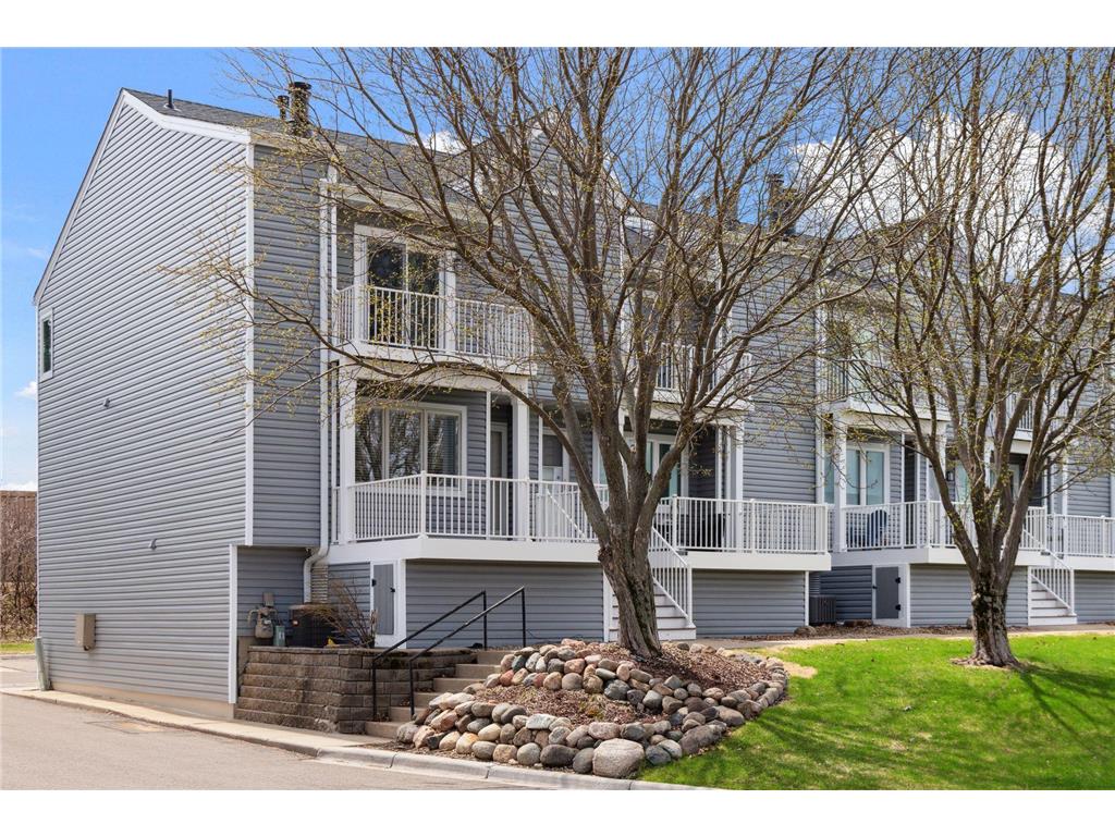 1601 W Wayzata Boulevard H, Long Lake, MN, 55356 MLS 6473474