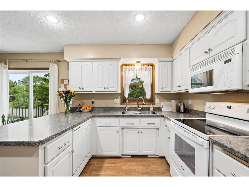 1602 Daisy Court New Brighton MN 55112 - Long Lake 7078548 image14