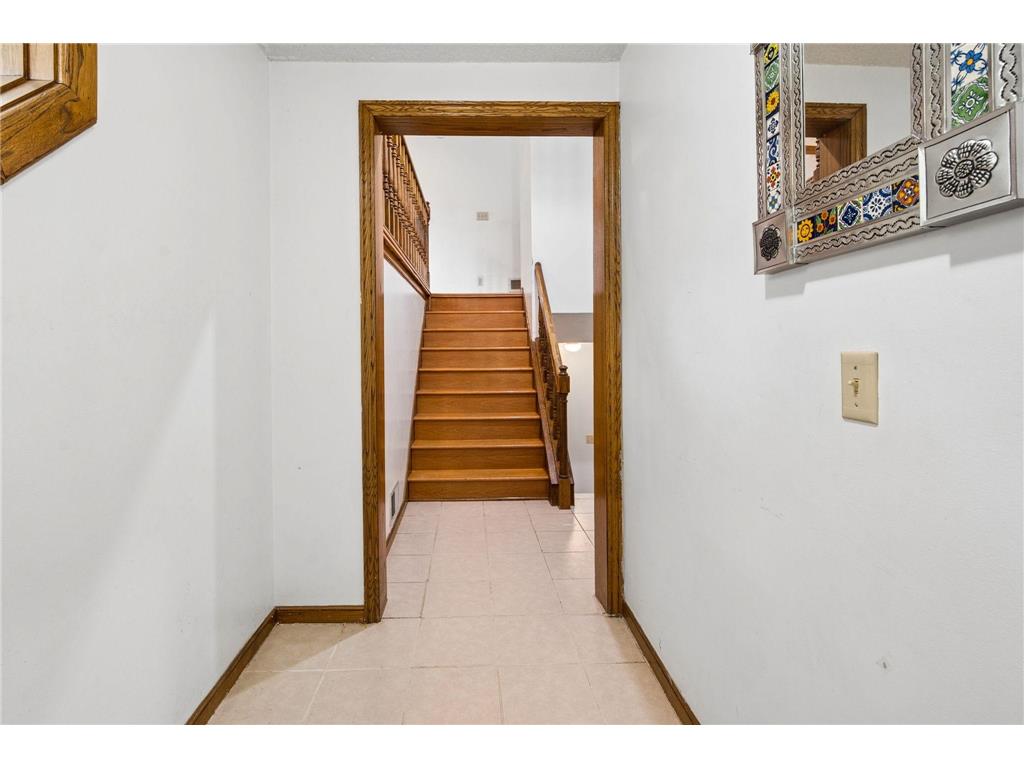 1602 Daisy Court New Brighton MN 55112 - Long Lake 7078548 image3