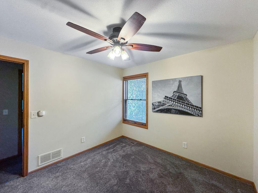 1602 Woodstone Drive Victoria MN 55386 7094036 image9