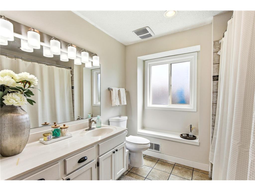 16025 Grove Trail Lakeville MN 55044 7115601 image7