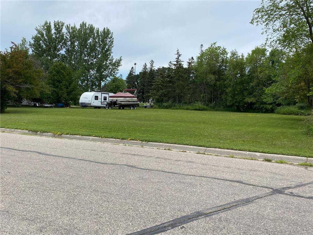1603 Cardinal Drive N Thief River Falls MN 56701 7007788 image1