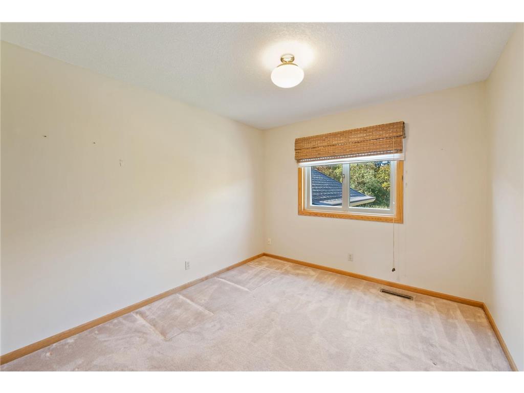 1603 Mary Street N Maplewood MN 55119 6806210 image16