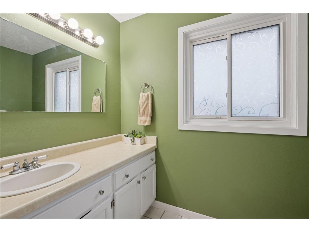 1603 Raindrop Drive Eagan MN 55121 7007009 image14