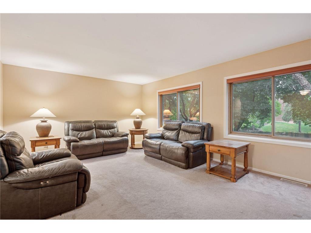 1603 Raindrop Drive Eagan MN 55121 7007009 image4