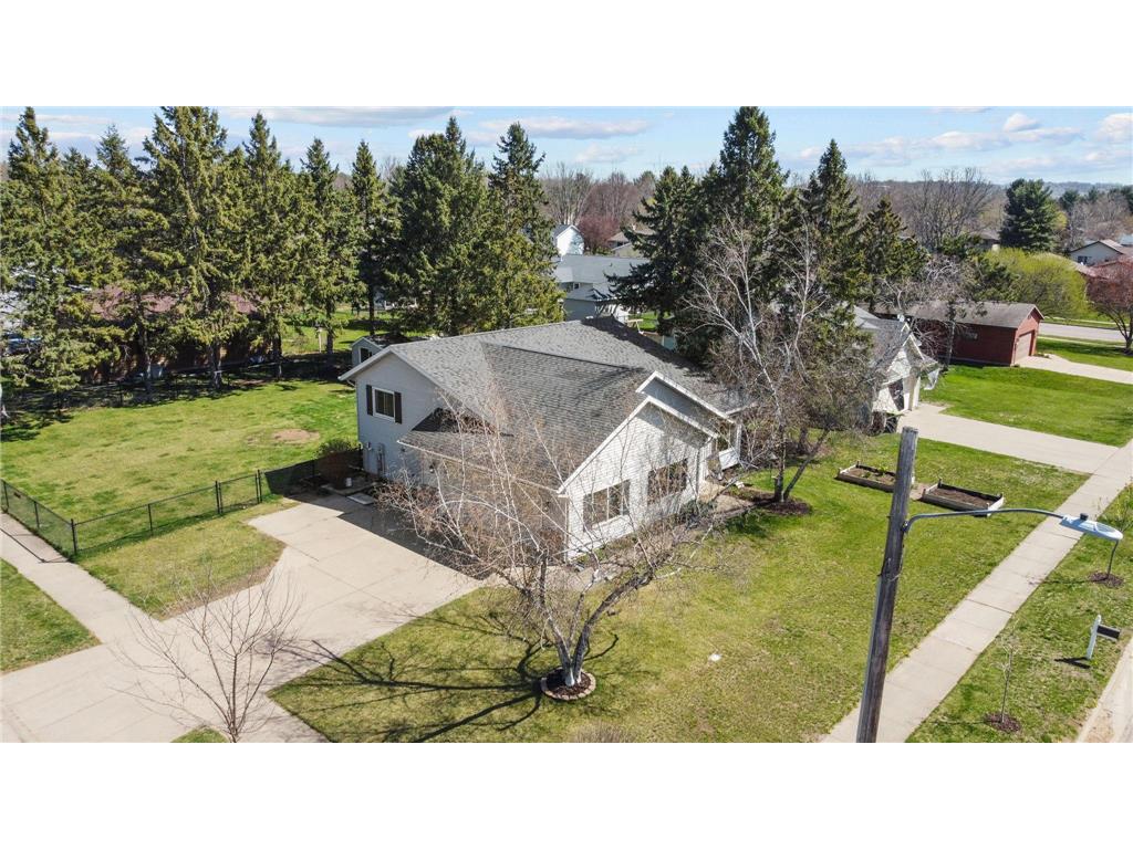 1604 Meadow Lane Eau Claire WI 54701 6522963 image1