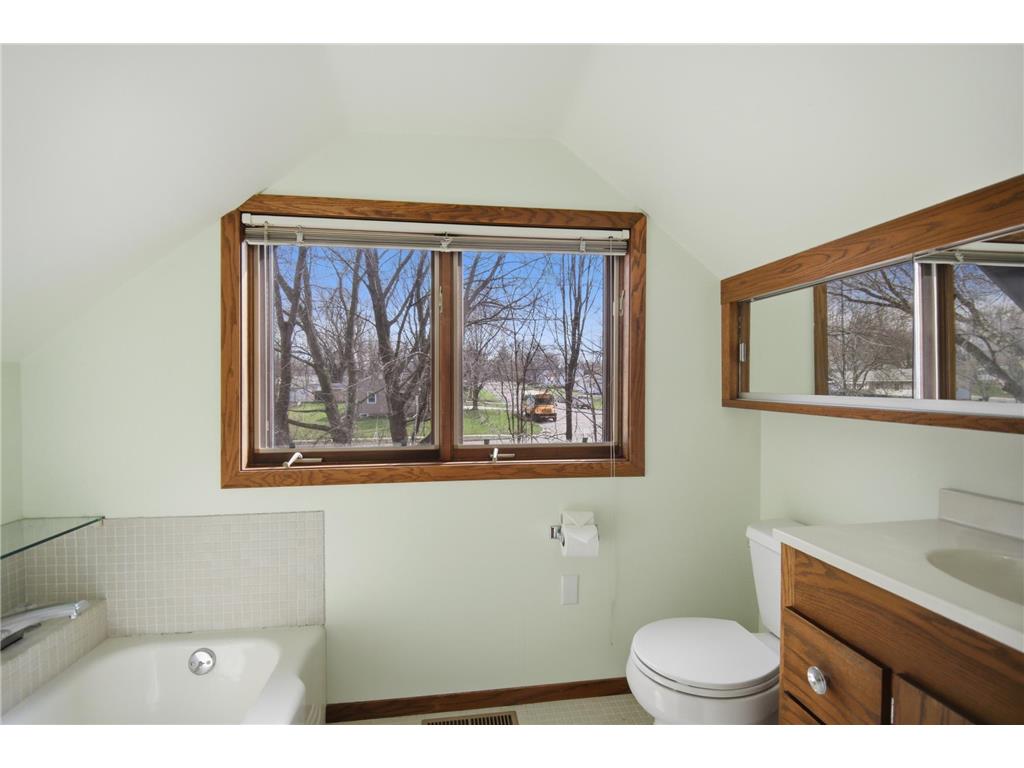 1604 N Cedar Avenue Owatonna MN 55060 7044306 image28