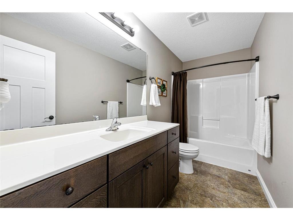 1604 Prairie Avenue SW Faribault MN 55021 7052087 image14